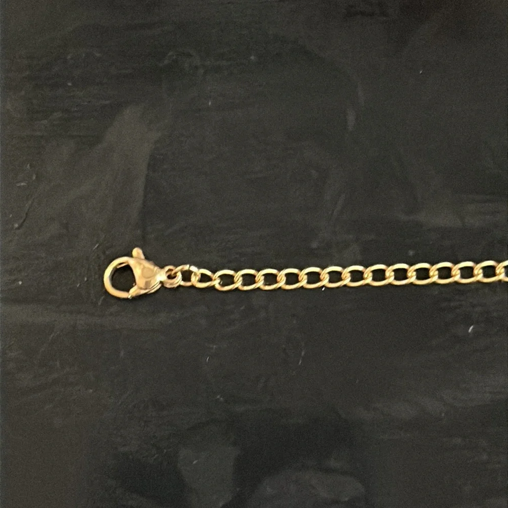 💰FINAL PRICE DROP💰Child’s Lobster-Clasp gold bracelet